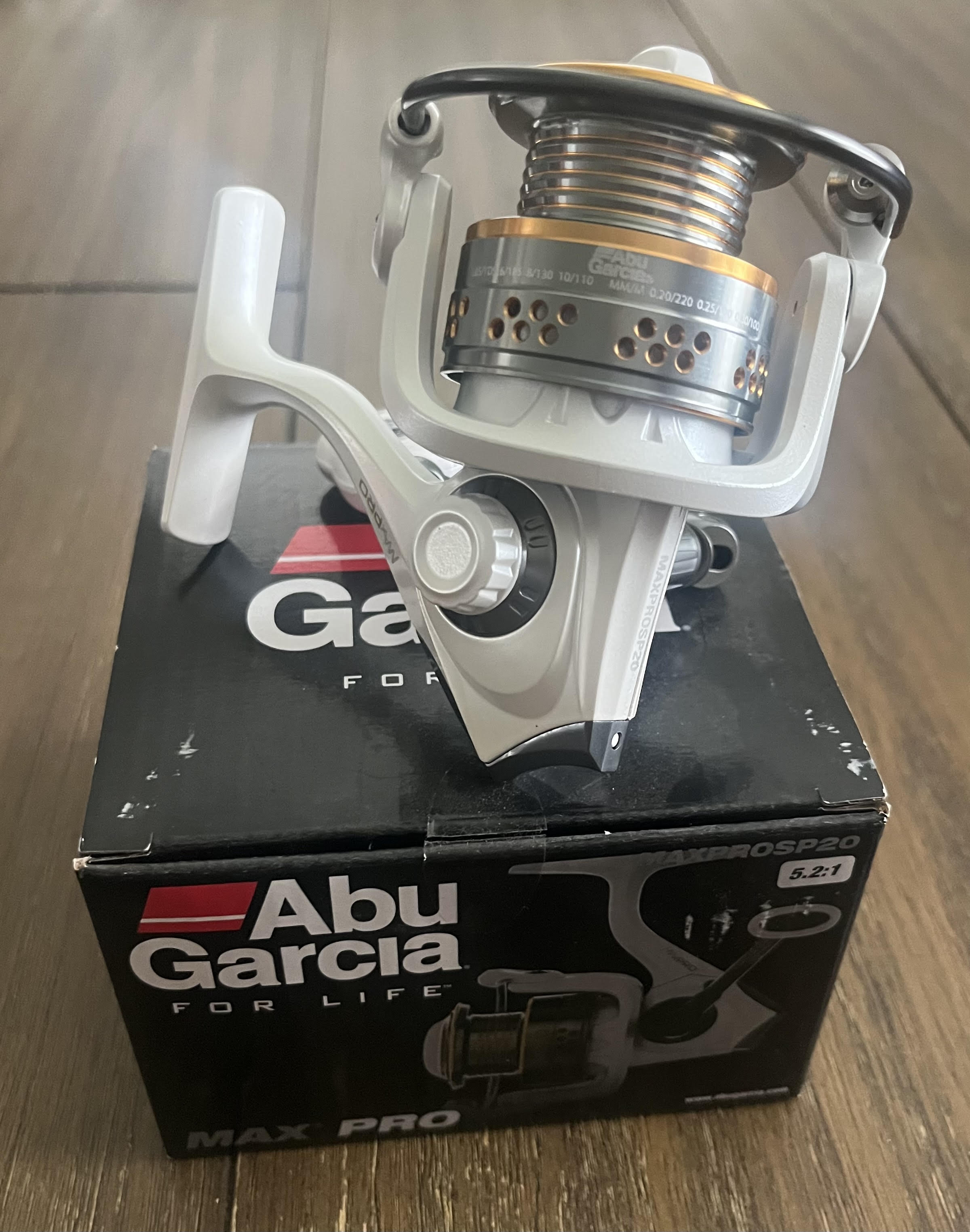 MAX PRO SPINNING REEL